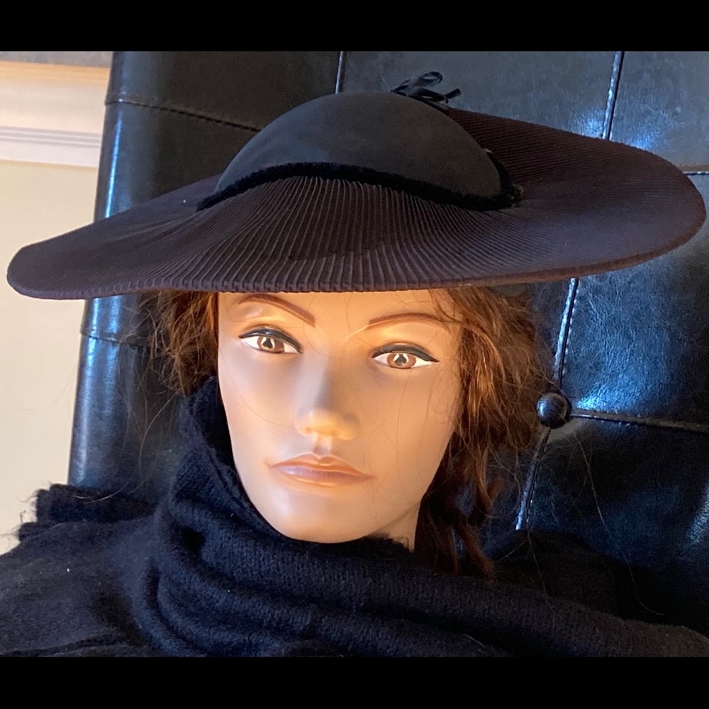 Vintage fanning derby hat